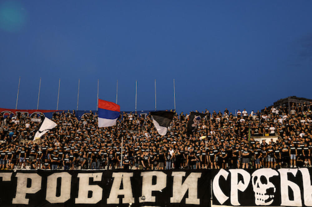 GROBARI OBRATITE PAŽNJU: FK Partizan objavio kada počinje prodaja sezonskih ulaznica! (FOTO)