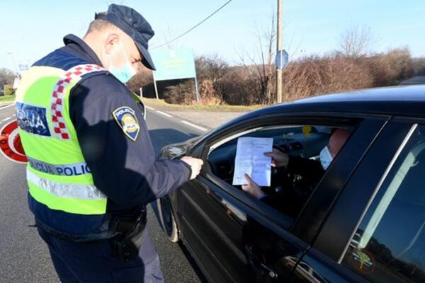 PIJANI VOZAČ UDARIO POLICAJCA TOKOM LEGITIMACIJE: Autom blokirao ulicu, nije imao ni ličnu kartu!
