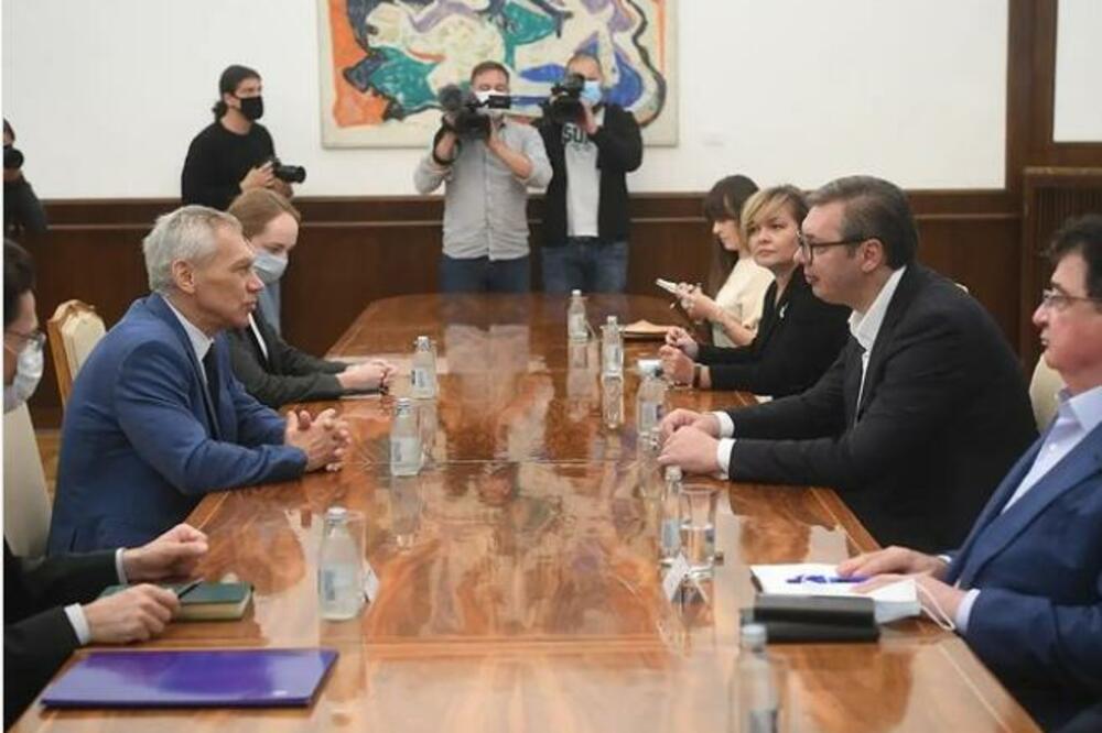 Aleksandar Vučić se sastao sa ambasadorom Ruske Federacije Aleksandrom Bocan – Harčenkom (FOTO)