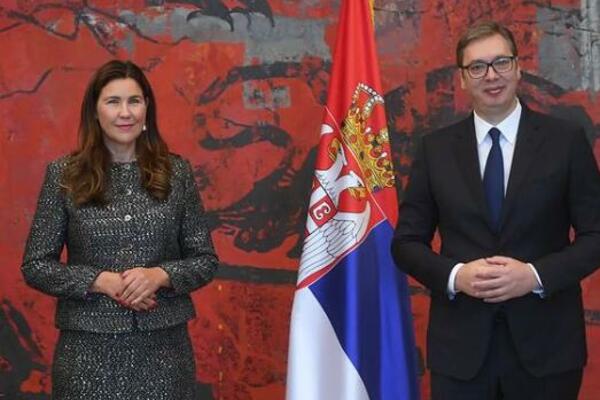 Predsednik Vučić primio akreditivna pisma novih ambasadora Švedske, Katara i Australije (FOTO)
