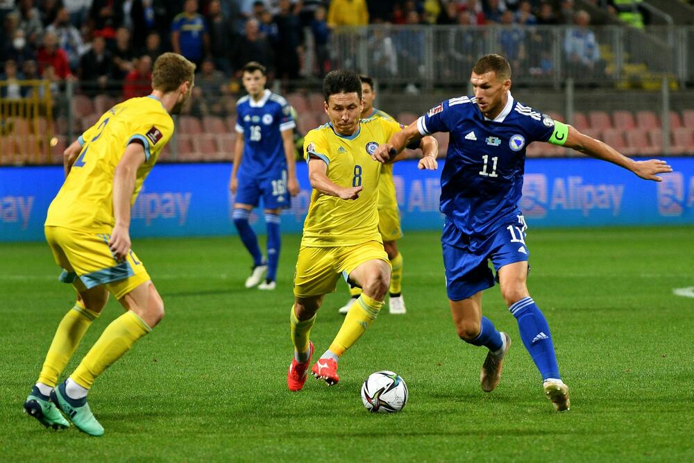Edin Džeko, Fudbalska reprezentacija Bosne i Hercegovine, Fudbalska reprezentacija Kazahstana