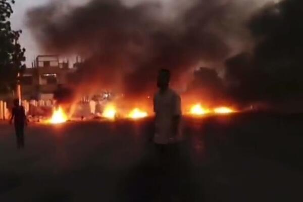 LJUDI PREPUŠTENI SAMI SEBI: Sukob u Sudanu se nastavlja, LEŠEVI NA ULICAMA