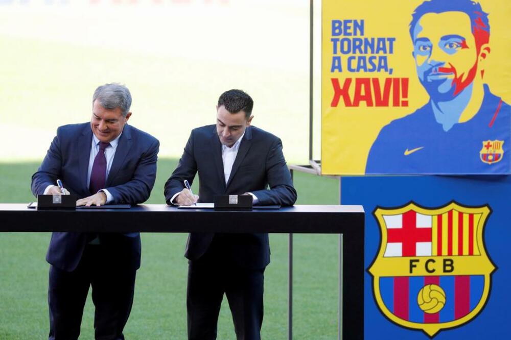 PRAVA EUFORIJA VLADA U BARSELONI: Ćavi zvanično predstavljen kao trener katalonskog kluba!