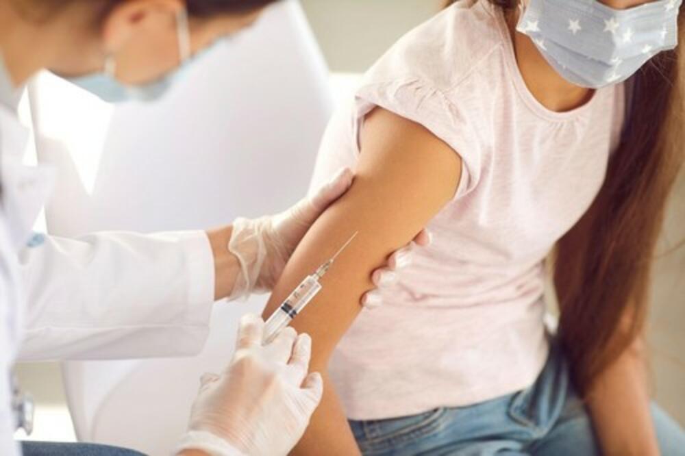 U Izraelu odobrena vakcinacija dece od pet do 11 godina protiv korona virusa