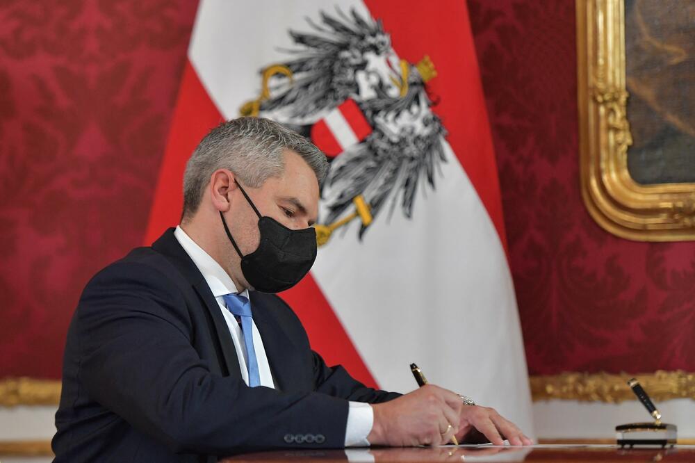 AUSTRIJA DOBILA NOVU VLADU: Karl Nehamer i novi ministri položili ZAKLETVU pred predsednikom (FOTO)