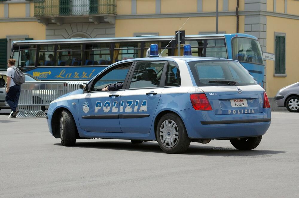 Italijanska policija, ilustracija
