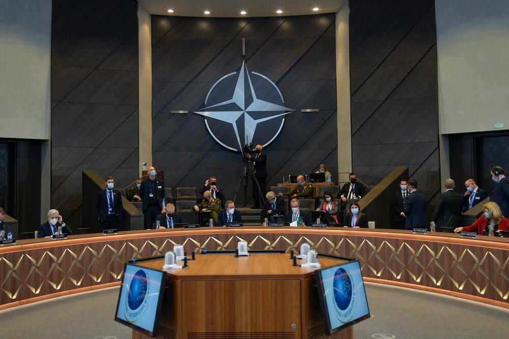 "UKRAJINA DA BUDE DE FAKTO ČLANICA NATO!" Ministar odbrane predložio