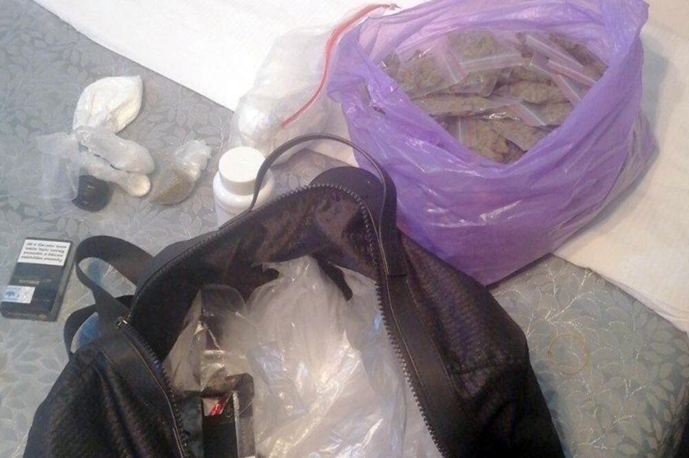 UHAPŠENA DVA MLADIĆA U BEOGRADU! Policija pronašla velike količine NARKOTIKA (FOTO)