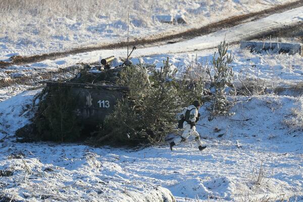 ŠEF UKRAJINSKE VOJSKE: U toku borbe oko vojnog aerodroma u blizini Kijeva