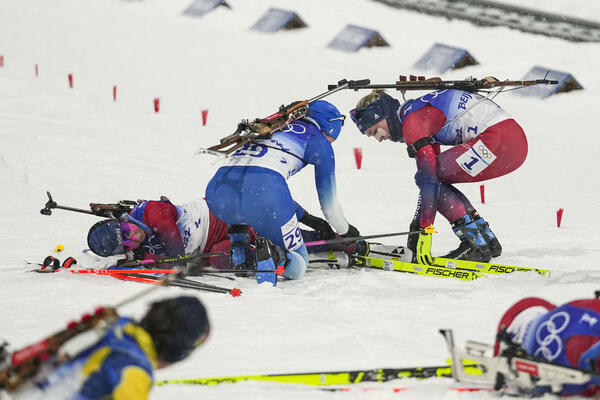 GOTOVO DA NIJE MOGLA DA SE KREĆE BLIZU CILJA! Norvežanka nakon završene trke završila u bolnici! (FOTO)