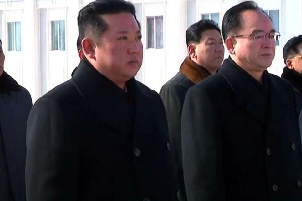 OBELEŽEN ROĐENDAN VELIKOG VOĐE KIM DŽONG ILA: Proslava u Severnoj Koreji bez vojne parade ove godine (VIDEO)