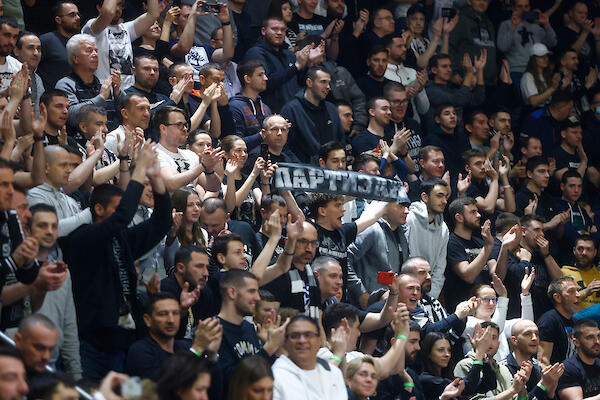 GROBARI TUGUJU: Partizan sve dalje od Lige šampiona!