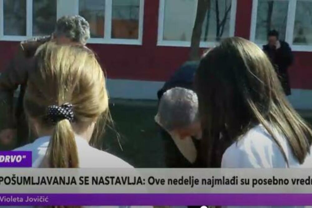 DECI OSTAVLJAMO ZADATAK DA BUDU BOLJI OD NAS:Učenici 3. razreda OŠ "Živan Maričić" obogatili dvorište novi kalemima