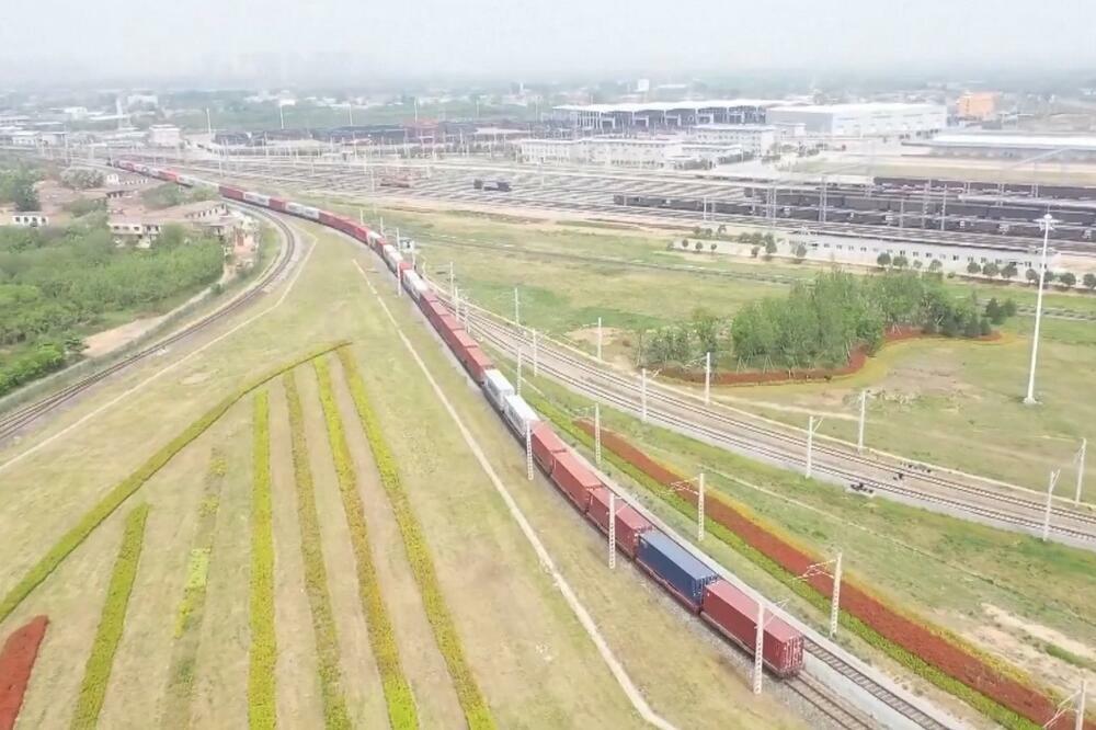 NOVA RUTA ZA TRANSPORT ROBE: Voz iz Kine preko Kaspijskog jezera i Crnog mora, linija duga 11,3 hiljade km (VIDEO)
