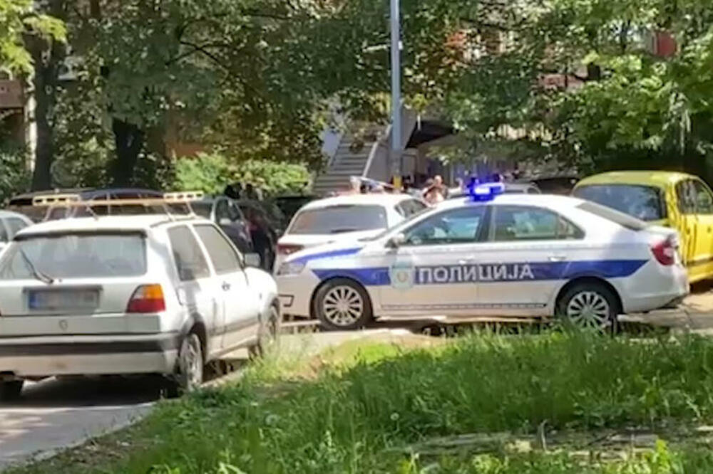 UDES U ŽARKOVU: Na MESTU NESREĆE stigla je i policija i hitna pomoć (FOTO)