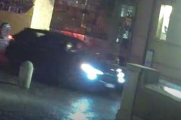 MASERATIJEM SE SPUŠTAO NIZ ČUVENE RIMSKE STEPENICE: Uhapšen kada je pokušao da vrati SKUPOCENI automobil! (VIDEO)