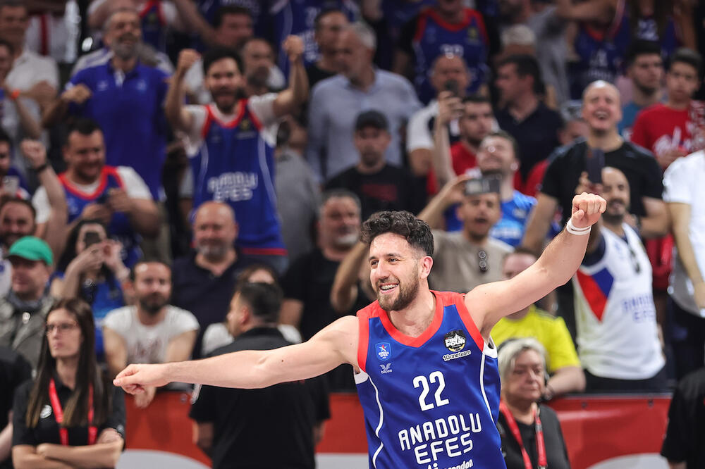 MICIĆU ISTIČE VREME: Srpski košarkaš uskoro mora da donese odluku!