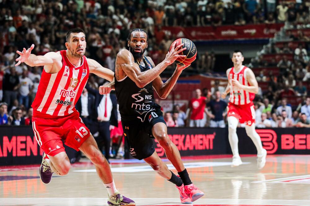 PANTER UZ ZVUK SIRENE: NBA trojka košarkaša Partizana! (VIDEO)