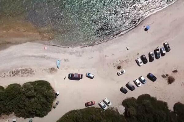 OSILILI SE OVE GODINE? Srpska porodica doživela ŠOK na plaži, potez Grkinje ih RAZBESNEO, smetala joj BEBA? (FOTO)