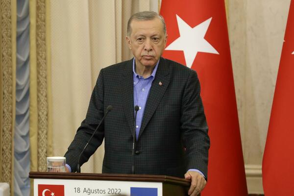 ERDOGAN SE HVATA ZA GLAVU: Turski predsednik u VELIKOM PROBLEMU, pojavila se stvar koja po njega NIKAKO NIJE DOBRA!