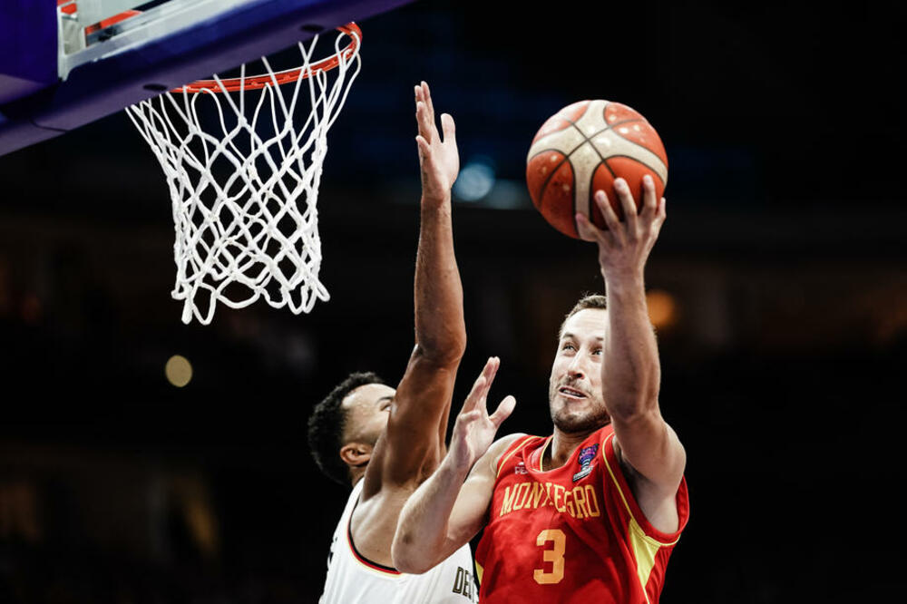 CRNOGORCI SU KIVNI NA FIBA SUDIJE: Oni su katastrofa, ovo je najgore Evropsko prvenstvo do sada!