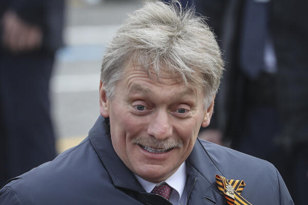 "ŠTA MISLITE? DA TO MOŽE DA SE SAKRIJE...": Oglasio se Peskov nakon vesti da Putin ubedljivo vodi na izborima!