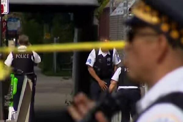 HOROR U ČIKAGU: Muškarac upao na obuku SPECIJALACA, policija ga UPUCALA! (VIDEO)