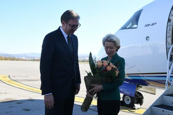 PREDSEDNIK VUČIĆ DOČEKAO URSULU FON DER LAJEN U NIŠU: Predsednica Evropske komisije stigla u Srbiju (FOTO)