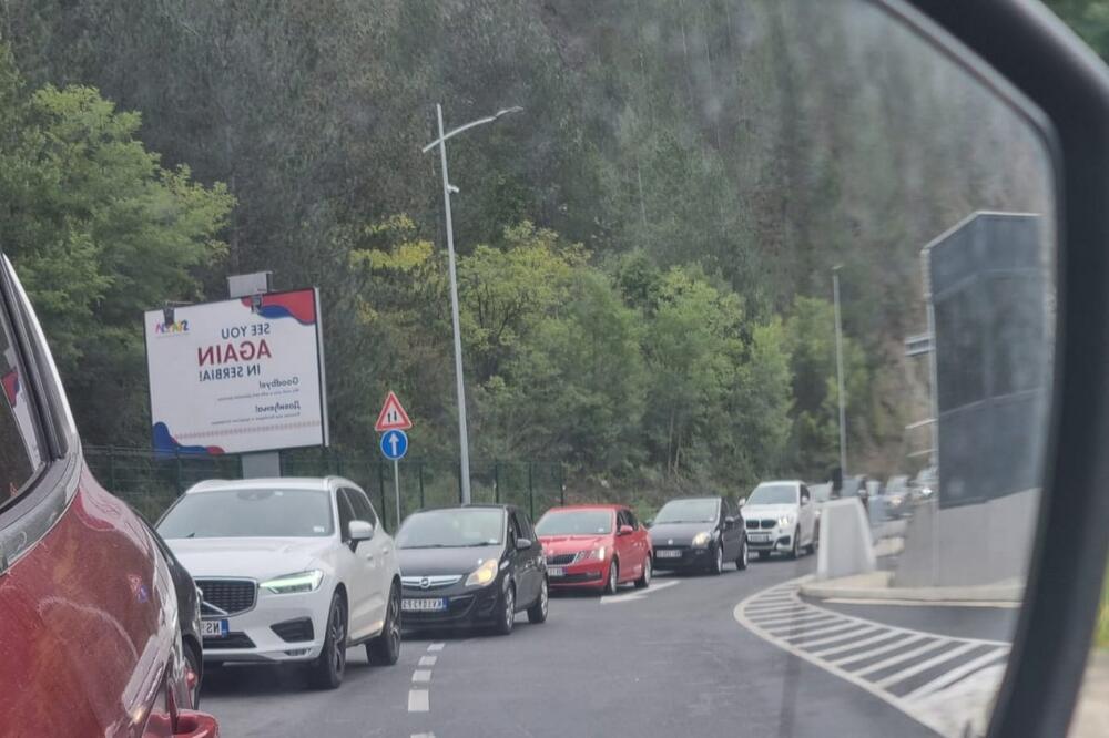 GUŽVE KAO U SRED SEZONE: Magistralni put Zlatibor - Užice KOŠMAR za vozače! (FOTO)