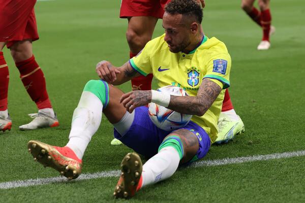 ORLOVI PREBILI NEJMARA: Brazilac utakmicu završio sa SUZAMA u očima! (FOTO)