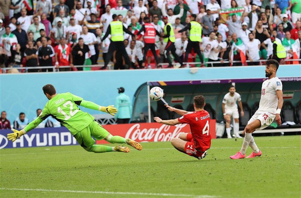 Trenutak kada je Iran dao prvi gol protiv Velsa