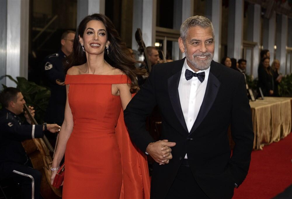  Džordž Kluni sa suprugom