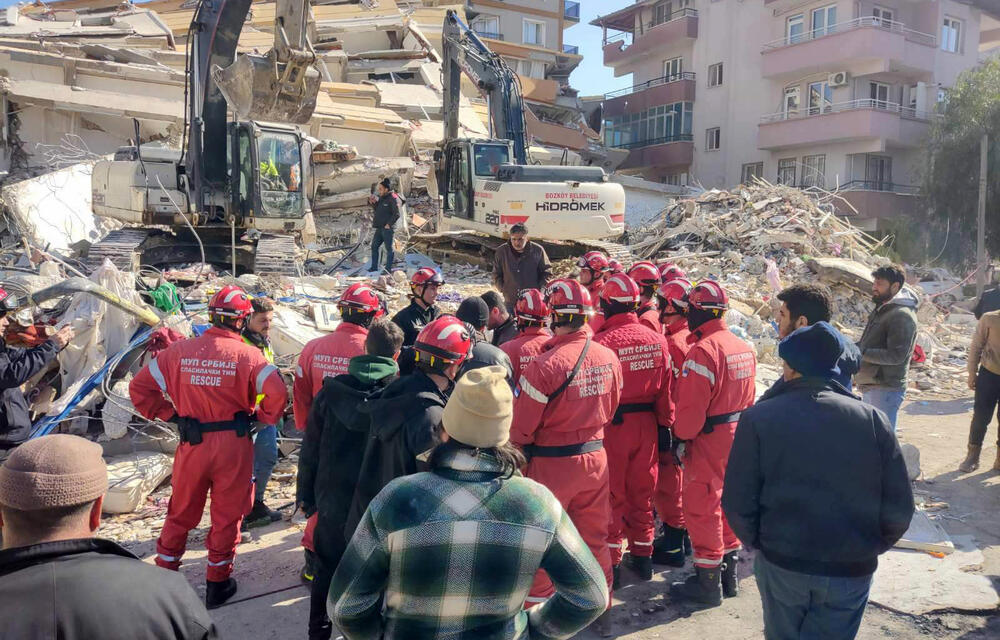 Vatrogasci u Turskoj, Zemljotres, Turska, Vatrogasci