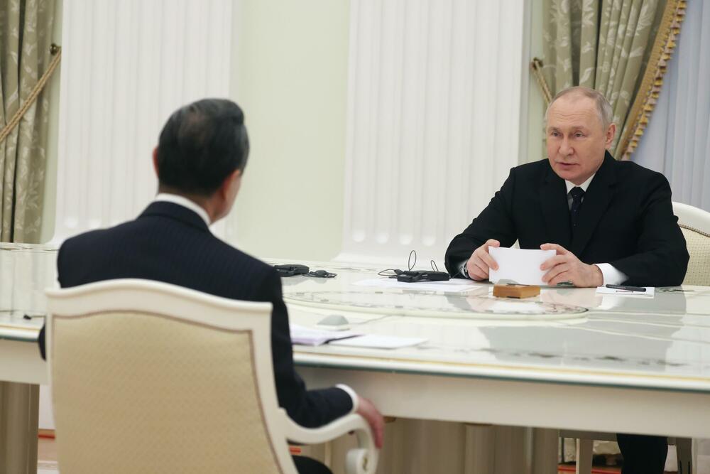 Vladimir Putin i Vang Ji 