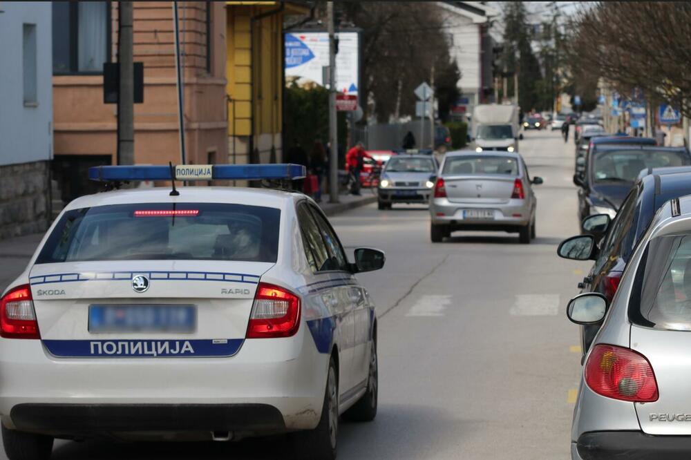 NOVI DETALJI NESREĆE U BEOGRADU: Otkriveno kako je povređen policajac u udesu na Bulevaru