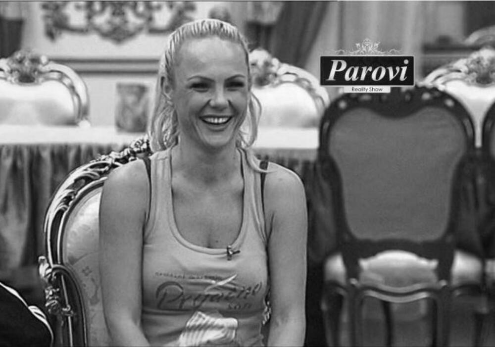 Slađana Petrušić je hrvatska pevačica i glumica