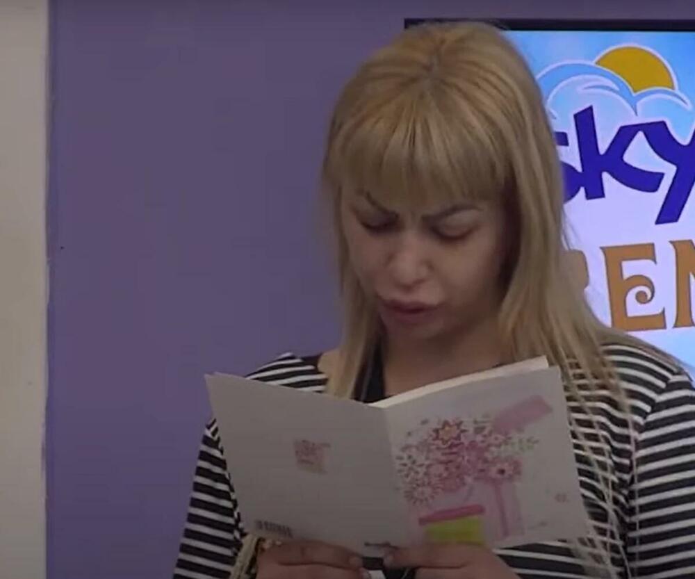 Miljana Kulić čita pismo