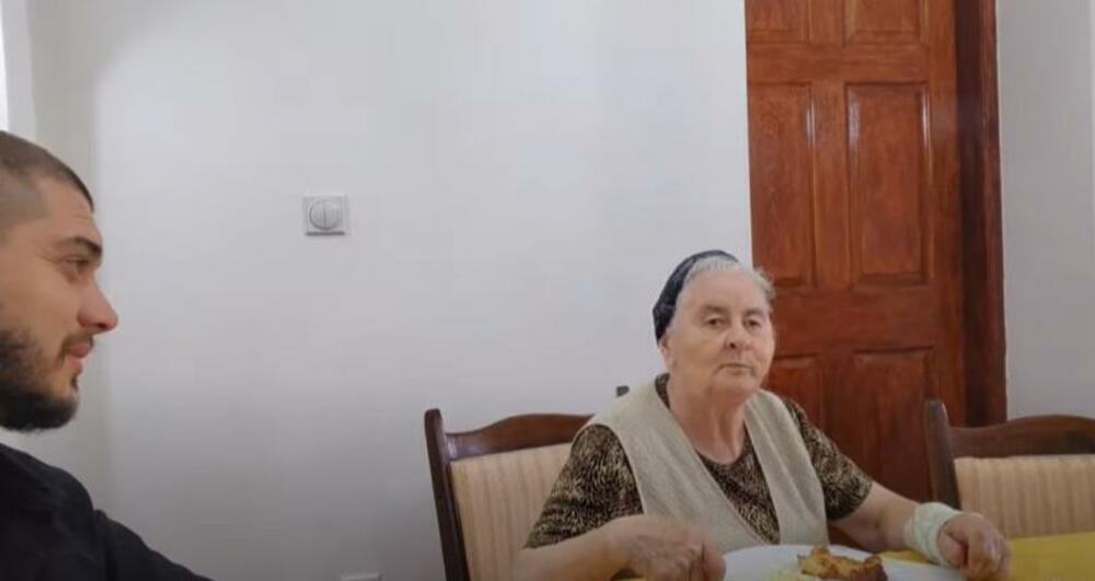 Dejan Dragojević sa babom slavi Ramazan