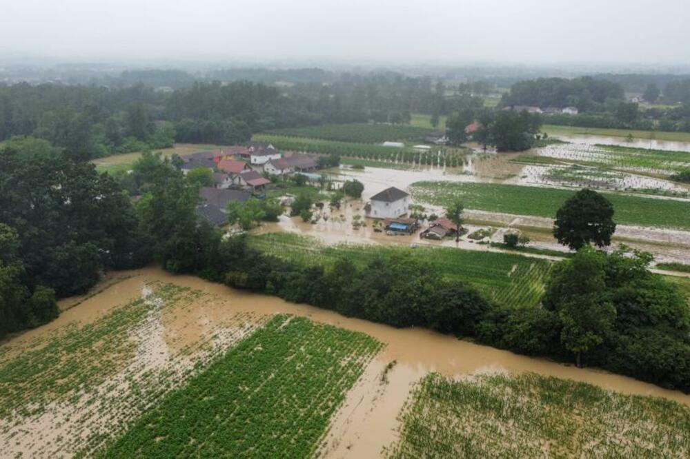 TRAGIČAN KRAJ U AUSTRIJI: Poplave odnele jedan ljudski život (VIDEO)