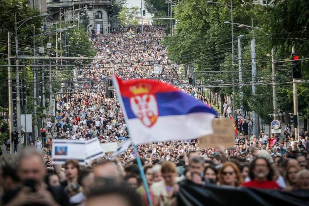 ZAVRŠEN DESETI PROTEST "SRBIJA PROTIV NASILJA": Ovo je bila današnja ruta!