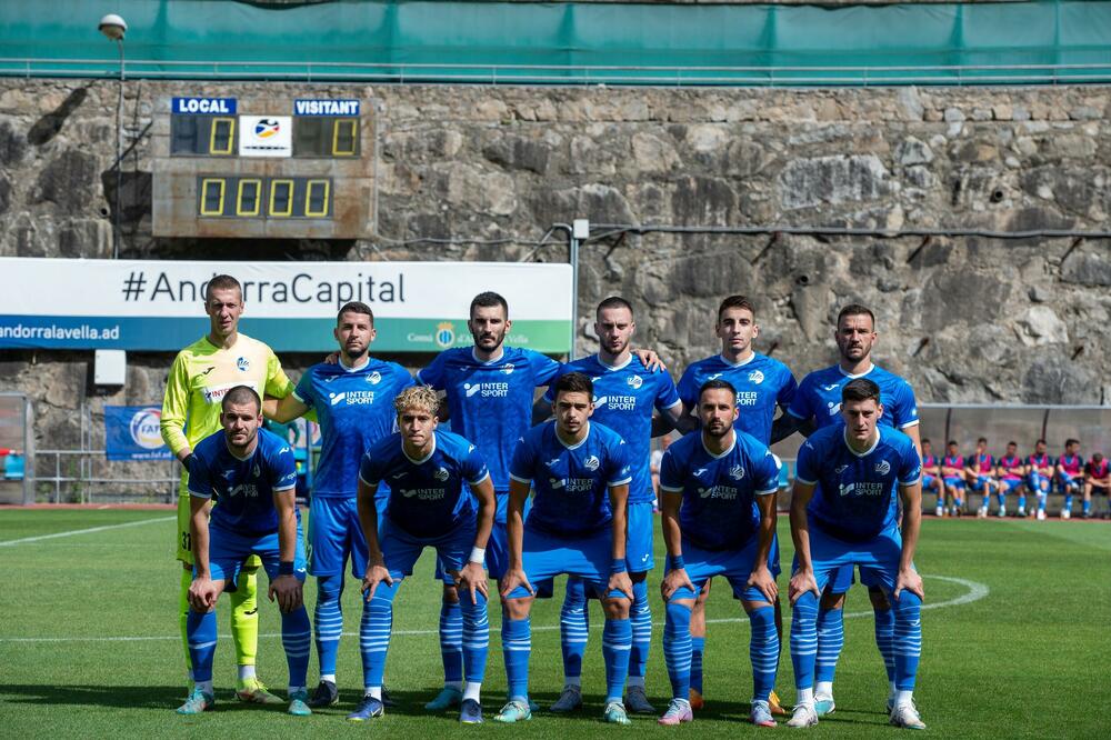 Fudbaleri Sutjeske iz Nikšića pred utakmicu sa Santa Kolomom u Andori