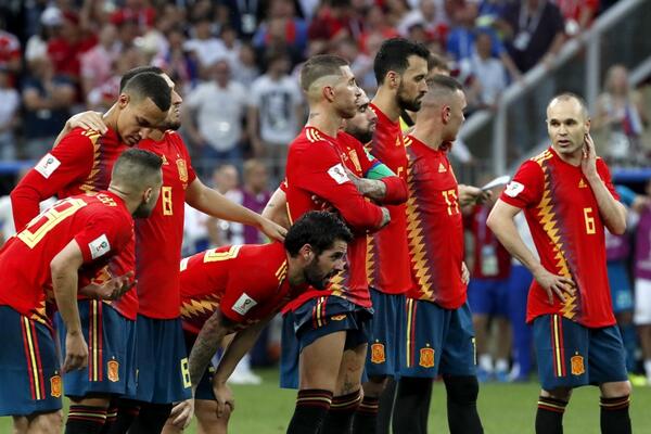PREVODILAC NIJE VIŠE MOGAO DA ĆUTI: Nećete verovati šta su igrači Španije radili tokom Svetskog prvenstva u Rusiji!