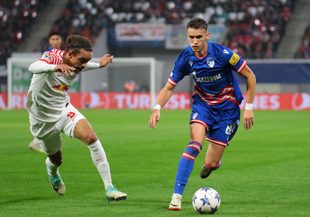 Stefan Mitrović na utakmici Lajpciga i Crvene zvezde