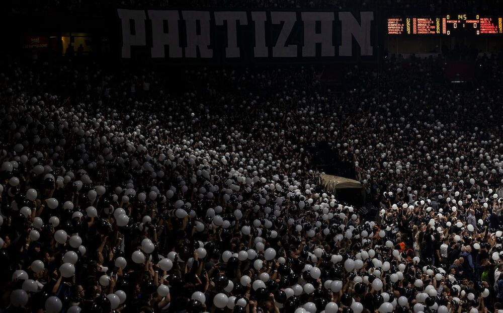 Navijači Partizana u Štark areni