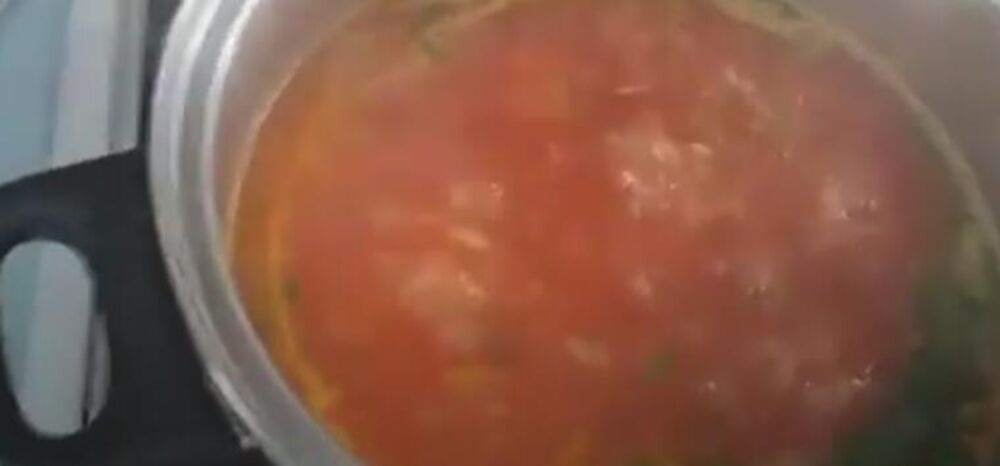 Kuvanje posne čorbe sa paradajzom