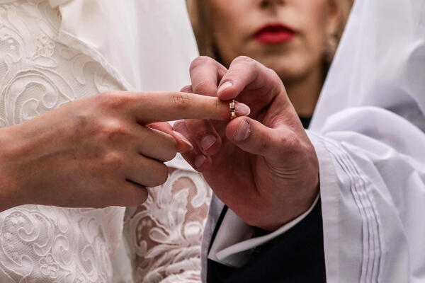 SA OVIM HOROSKOPSKIM ZNACIMA NIKAKO NE PLANIRAJTE PORODICU: Od braka beže kao OPAREN - za njih je ŽIVOT sloboda