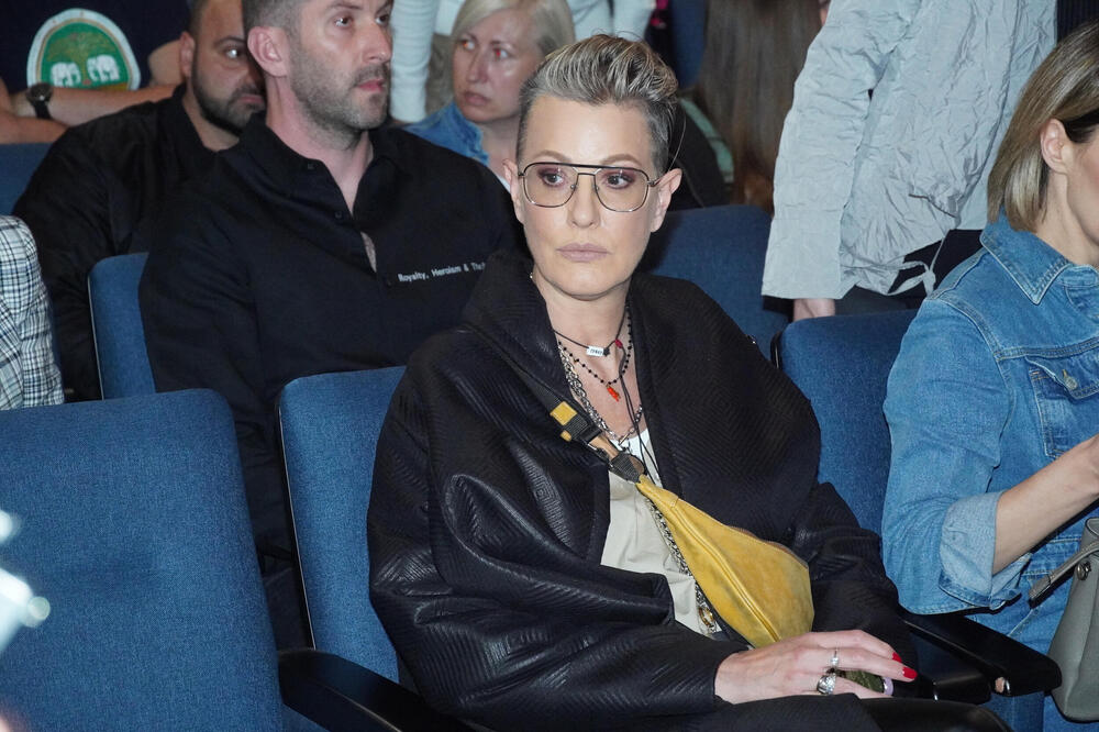 "GAZI OBLACIMA MEKANIM I ČISTIM" Tijana Dapčević se OPROSTILA od UBIJENE devojčice