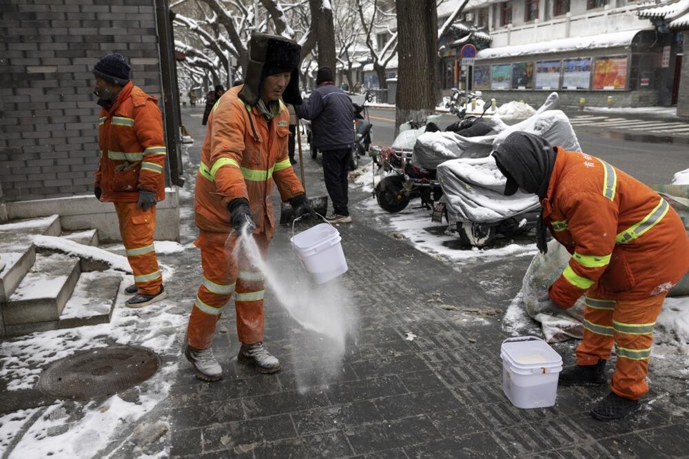 SNEŽAN APOKALIPSA U KINI: Temperature padaju na minus 40, ogromna hladnoća zatekla građane