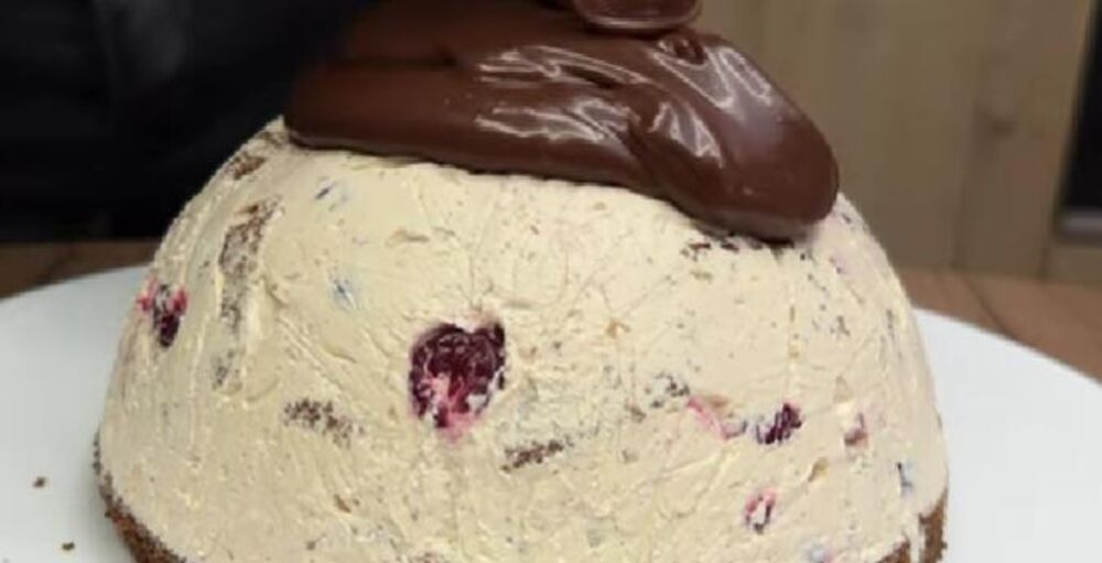 Čokolada preko kolača