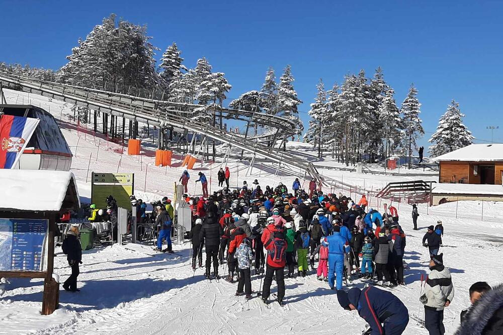 ZLATIBOR ĆE TEK SAD BITI PUN KAO ŠIBICA: Počinje skijaška sezona na Torniku, prvog dana BESPLATNO SKIJANJE! (FOTO)